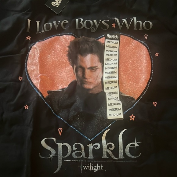 Twilight T-shirt size medium unisex sizing. measurements in photos. NWT! - Picture 4 of 7